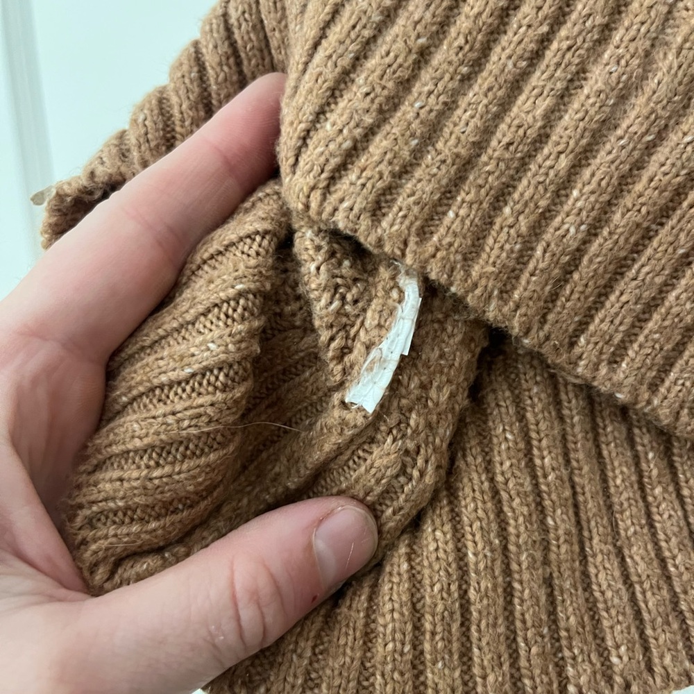 American Eagle Cropped Cable Knit Button Sweater … - image 8